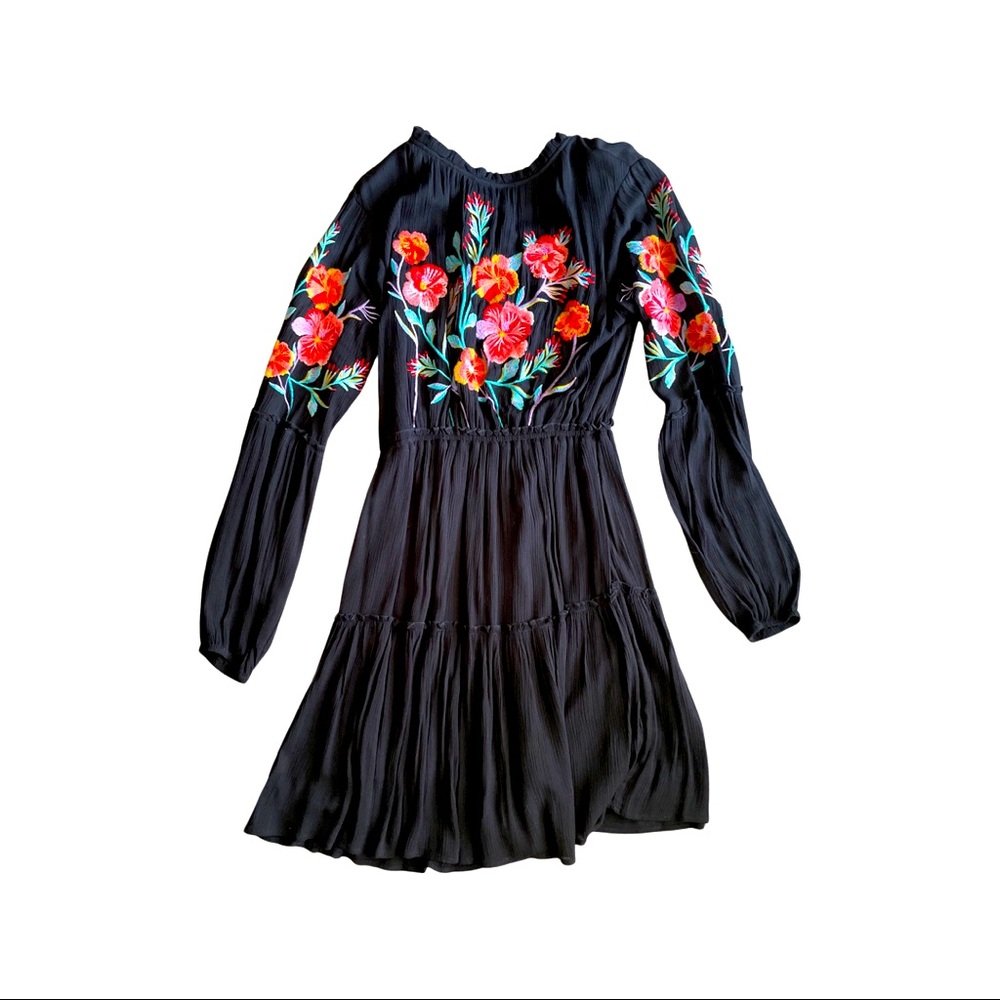 Black blouson sleeved dress with floral embroidery - Large